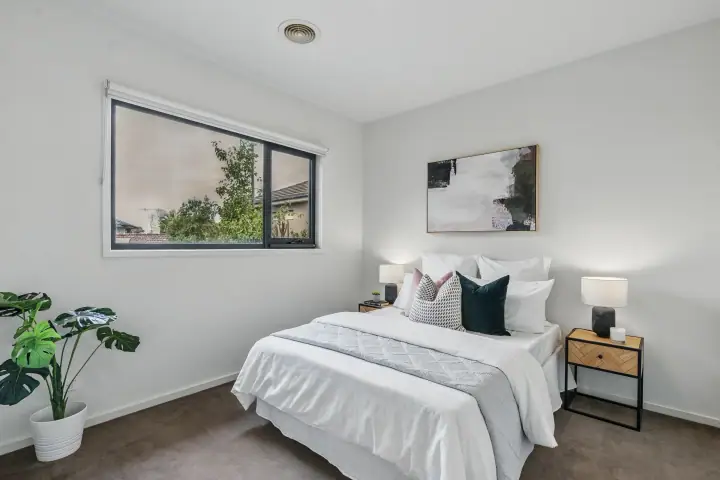 Bedroom or bathroom, Brighton East