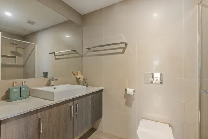Bedroom or bathroom, Frankston