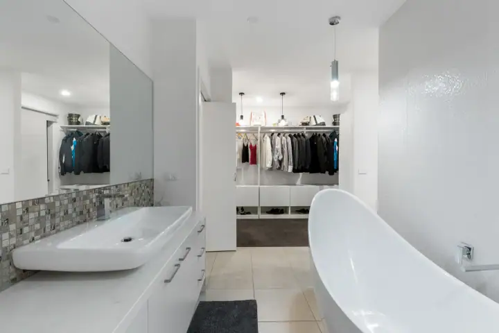 Bedroom or bathroom, Williams Landing