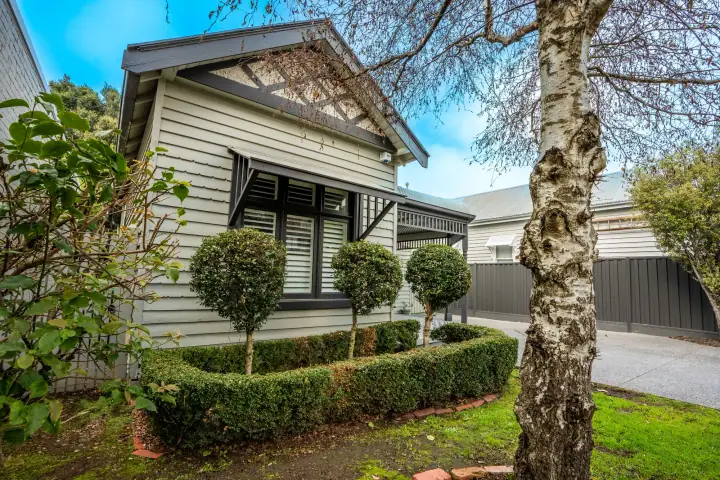 Weatherboard home, Carnegie