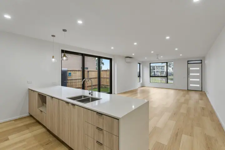 Kitchen, Sunshine North