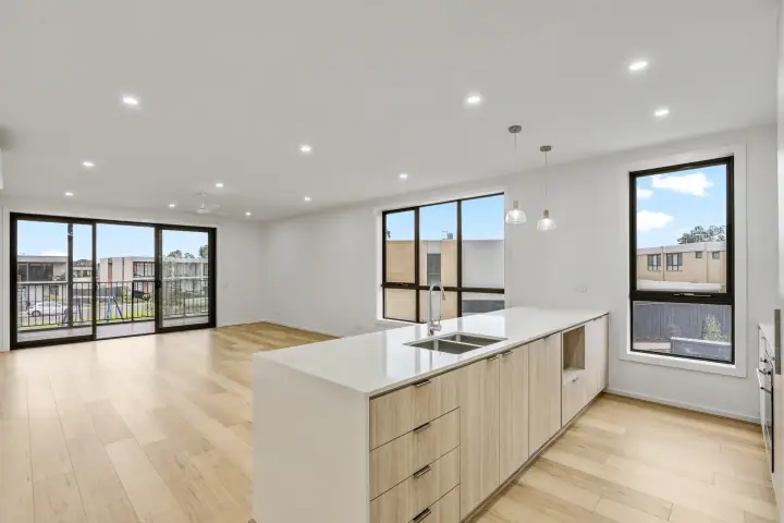 Kitchen, Sunshine North
