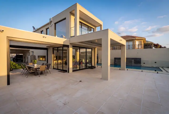 Outdoor living, Avondale Heights