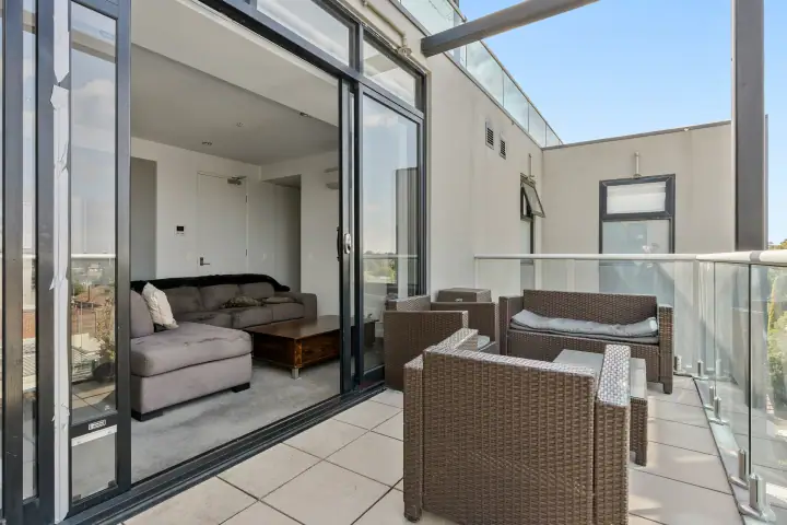 Outdoor living, Caulfield South