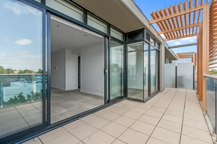 Outdoor living, Caulfield South