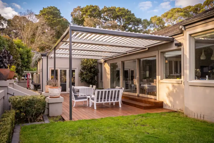 Outdoor living, Lower Plenty