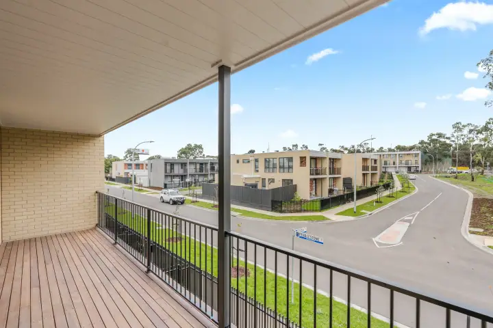 Outdoor living, Sunshine North