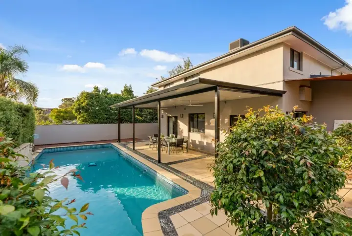 Outdoor living, Templestowe
